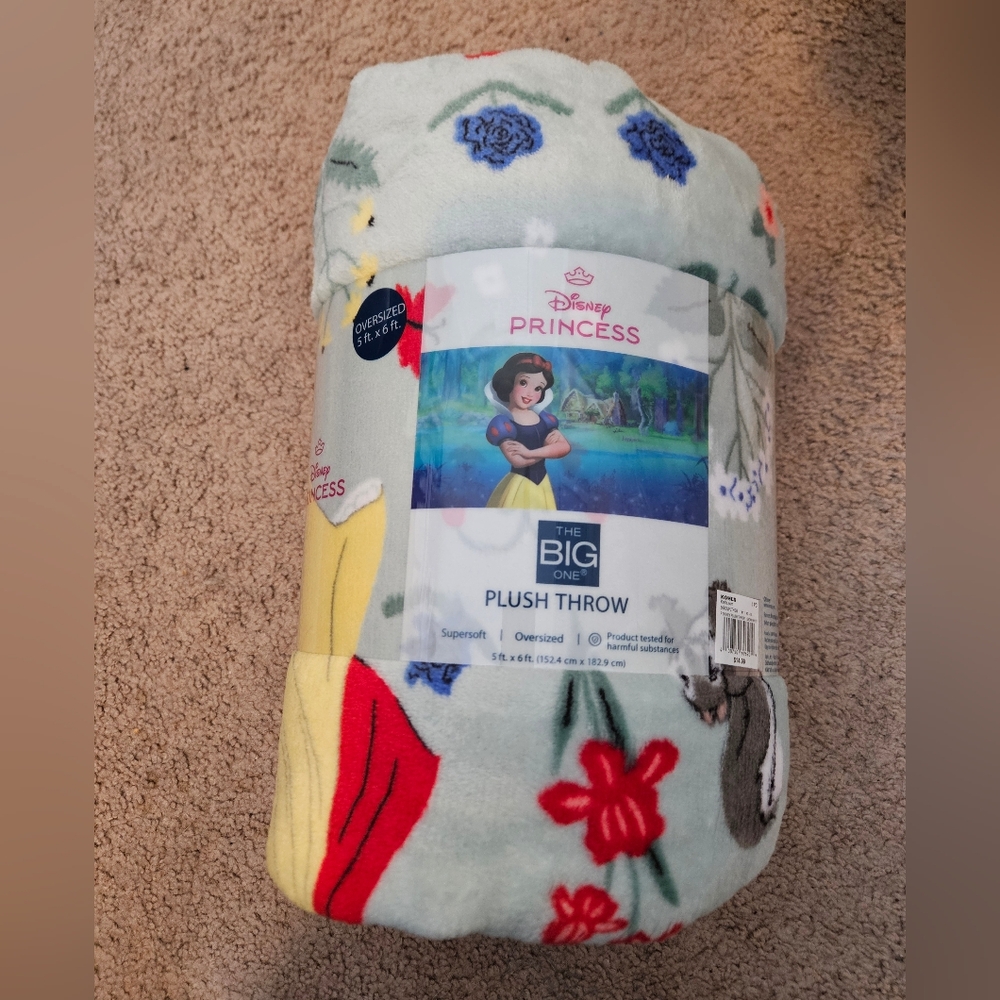 Disney Princess Snow White Plush Throw